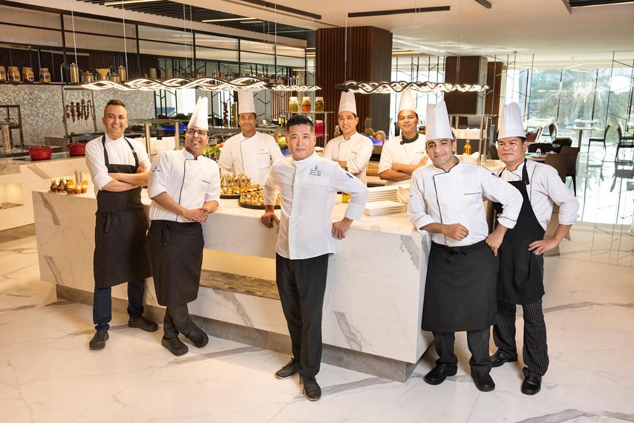 Asiana Grand Hotel Dubai Esterno foto Culinary team at the Conrad Dubai